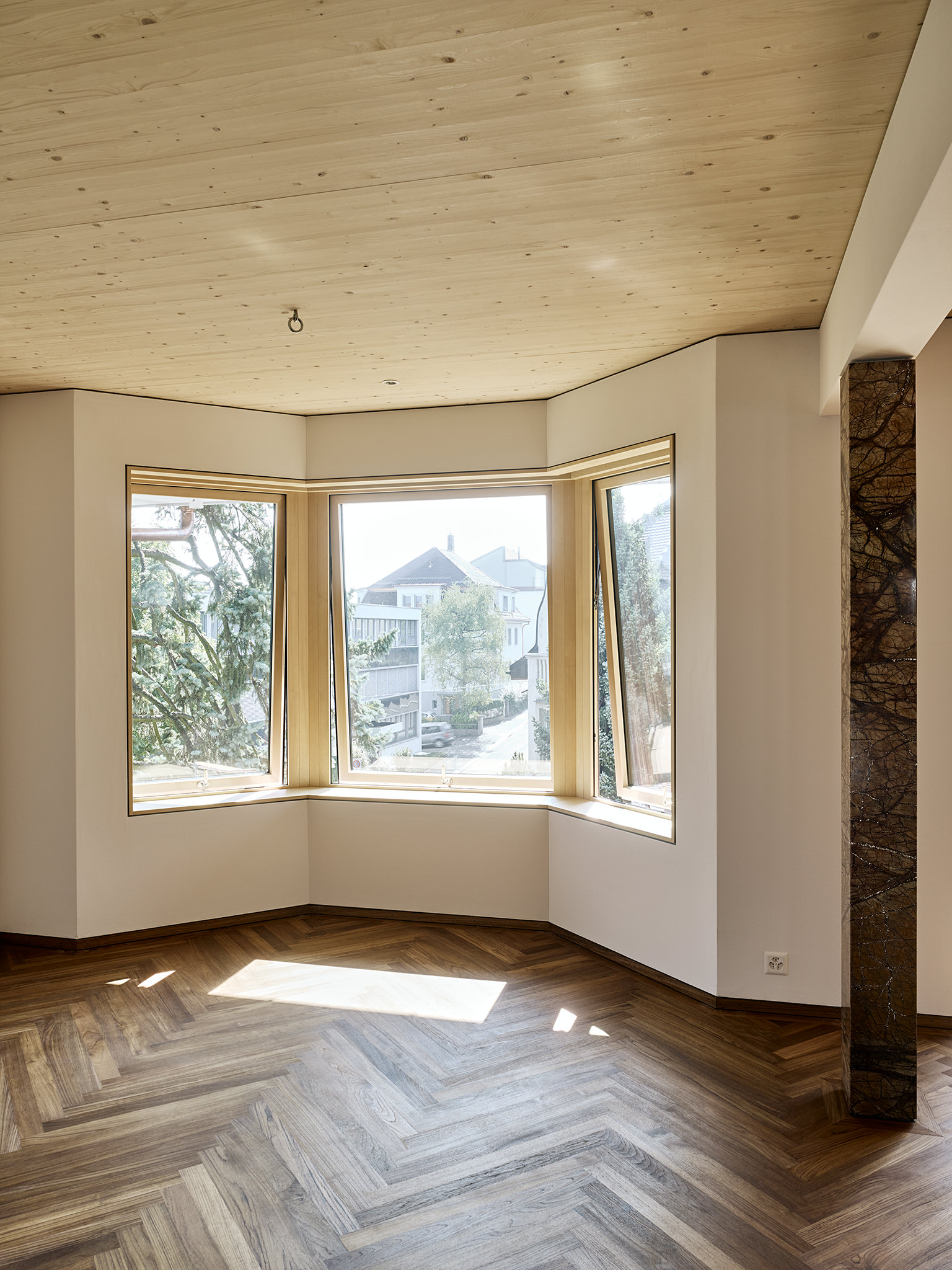 E16604 Alpa 058604 SCREEN